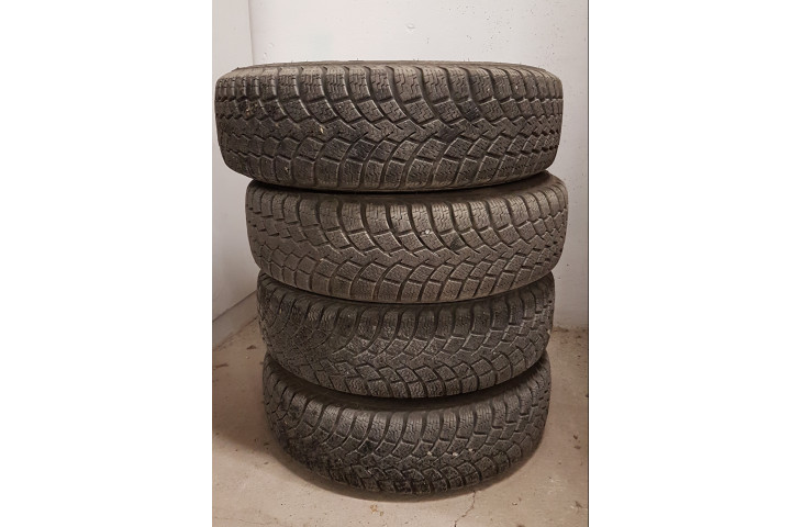 4 gomme antineve