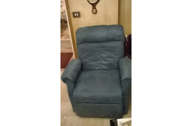 Poltrona alzapersona elettrica Poltrona alzapersona elettrica