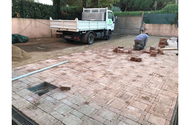Posa autobloccanti Posa autobloccanti