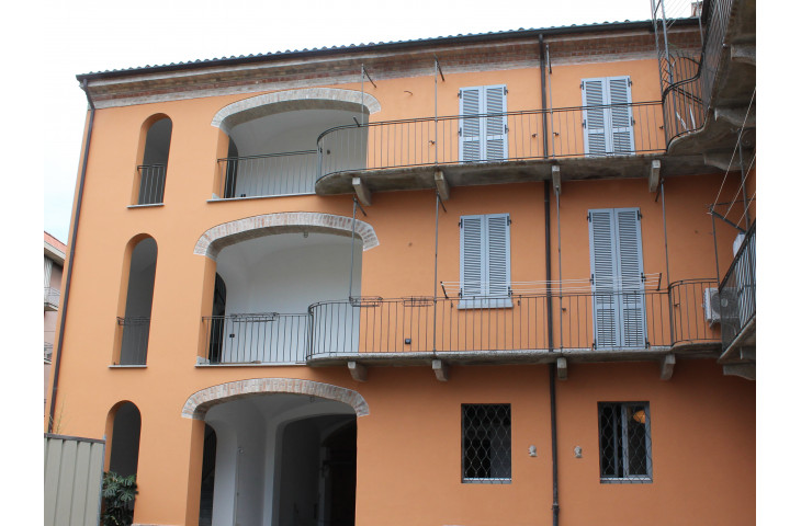 Vendita appartamento signorile in centro storico a voghera Vendita appartamento signorile in centro storico a voghera